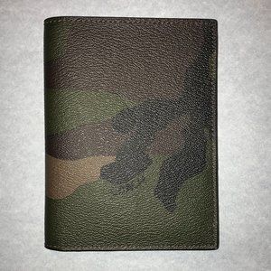 NWOT COACH Camo Passport Wallet